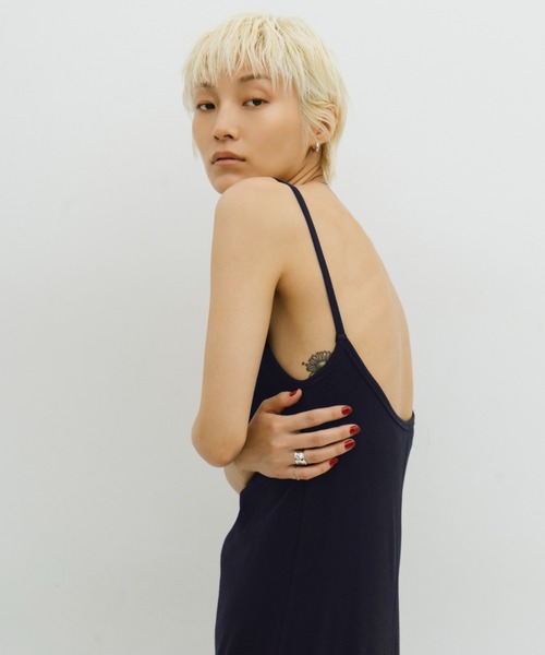 HANNE(アン)の「カップインバックオープンキャミワンピース(ワンピース・レディース・ブラック/ネイビー・S/M)」の7枚目の写真