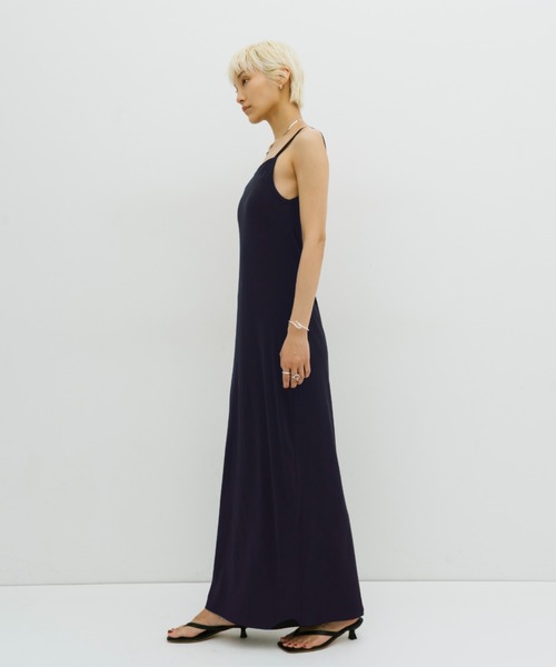 HANNE(アン)の「カップインバックオープンキャミワンピース(ワンピース・レディース・ブラック/ネイビー・S/M)」の4枚目の写真