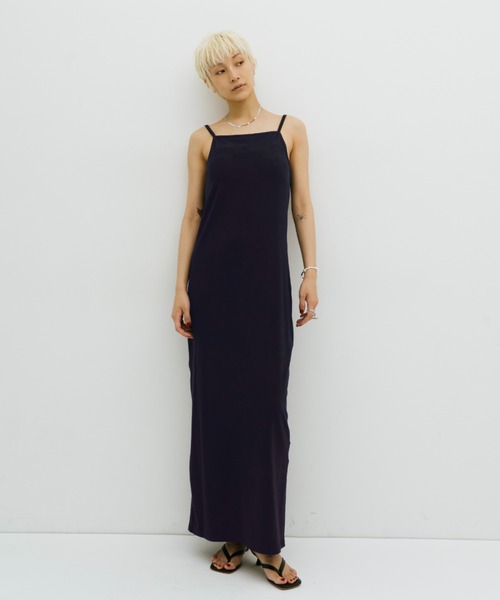 HANNE(アン)の「カップインバックオープンキャミワンピース(ワンピース・レディース・ブラック/ネイビー・S/M)」の3枚目の写真
