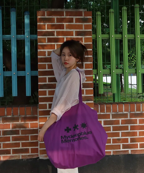 mydeepbluememories(マイディープブルーメモリーズ)の「MM LOGO ECO BAG_Purple(エコバッグ/サブバッグ・レディース・パープル・FREE)」の5枚目の写真