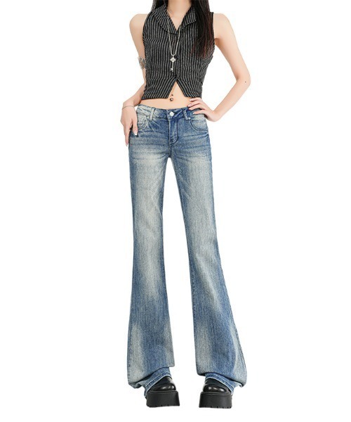 LUCPY（ラクピー）の「ヴィンテージウォッシュフレアデニムパンツ（デニムパンツ・レディース・ブルー・LARGE/MEDIUM/SMALL/X-SMALL）」の5枚目の写真