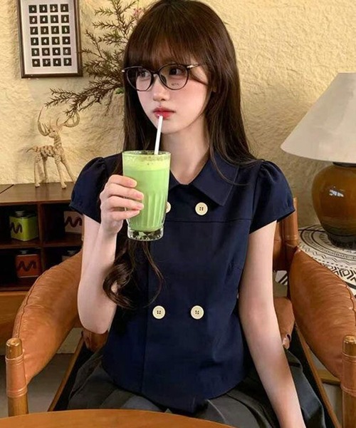 AsheKsha(アシクシャ)の「ネイビー ダブルブレストのドールカラーショート半袖トップス(シャツ/ブラウス・レディース・ネイビー・M)」の3枚目の写真