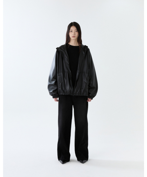 THEENDQUESTION(ジエンドクエスチョン)の「Black washed jeans / BLACK(デニムパンツ・レディース・その他・1/2/3)」の3枚目の写真