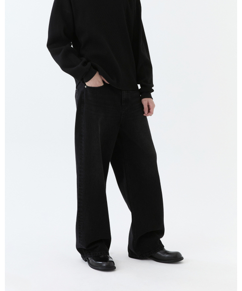 THEENDQUESTION(ジエンドクエスチョン)の「Black washed jeans / BLACK(デニムパンツ・レディース・その他・1/2/3)」の7枚目の写真
