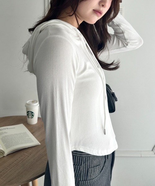 CLEA(クレア)の「フード付きヘンリーネック長袖トップス(Tシャツ/カットソー・レディース・チャコールグレー/グレー/カーキ/ホワイト/ブラック・FREE)」の9枚目の写真