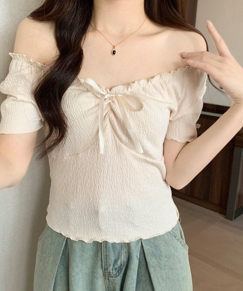 Beststore(ベストストア)の「胸元リボン オフショルダー トップス 半袖 ギャザー クシュクシュ 伸縮性(Tシャツ/カットソー・レディース・アイボリー/グレー/セージグリーン・FREE)」の5枚目の写真
