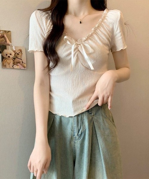 Beststore(ベストストア)の「胸元リボン オフショルダー トップス 半袖 ギャザー クシュクシュ 伸縮性(Tシャツ/カットソー・レディース・アイボリー/グレー/セージグリーン・FREE)」の7枚目の写真