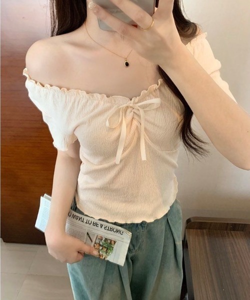 Beststore(ベストストア)の「胸元リボン オフショルダー トップス 半袖 ギャザー クシュクシュ 伸縮性(Tシャツ/カットソー・レディース・アイボリー/グレー/セージグリーン・FREE)」の9枚目の写真
