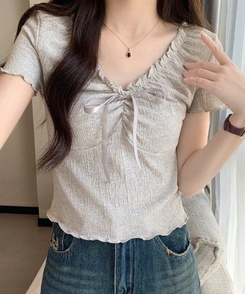 Beststore(ベストストア)の「胸元リボン オフショルダー トップス 半袖 ギャザー クシュクシュ 伸縮性(Tシャツ/カットソー・レディース・アイボリー/グレー/セージグリーン・FREE)」の12枚目の写真