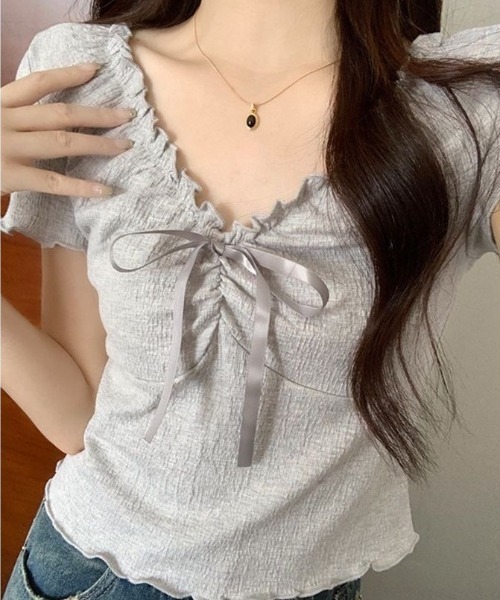 Beststore(ベストストア)の「胸元リボン オフショルダー トップス 半袖 ギャザー クシュクシュ 伸縮性(Tシャツ/カットソー・レディース・アイボリー/グレー/セージグリーン・FREE)」の16枚目の写真
