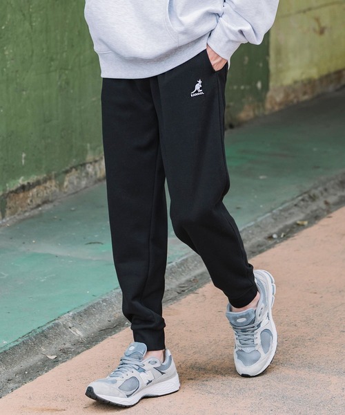 KANGOL(カンゴール)の「KANGOL カンゴール 別注コラボ 無地&サイドライン ワンポイントロゴ刺繍ポンチスウェットスリムイージージョガーパンツ(スウェットパンツ・メンズ・ブラック系/グレー/グレー系/ブラック・M/XL/L)」の1枚目の写真