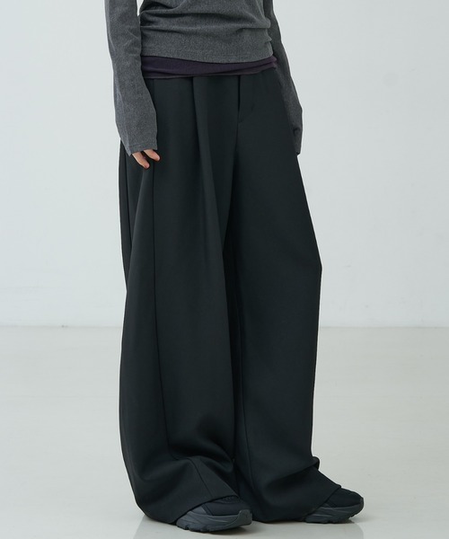 NOMINE(ノミネ)の「【セットアップ対応】カルゼ/ストライプ タックワイドパンツ(その他パンツ・レディース・ブラック/グレー/ブラウン・S/M)」の2枚目の写真