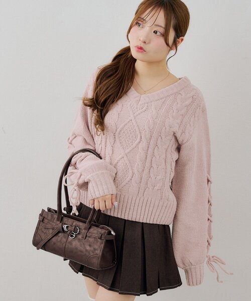 continuer de NICE CLAUP(コンティニューデナイスクラップ)の「袖レースアップモールニット(ニット/セーター・レディース・ブラック/オフホワイト/ピンク/ボルドー・FREE)」の18枚目の写真