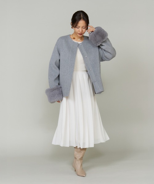 LE SOUK(ルスーク)の「ファー付きクルーネックリバーコート(ノーカラーコート・レディース・ネイビー/パープル・9号)」の21枚目の写真