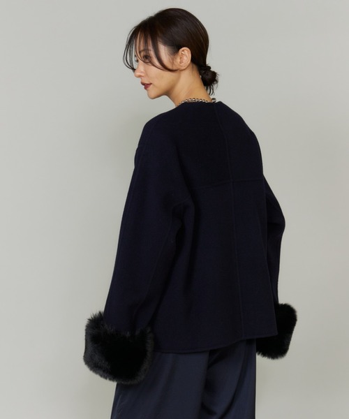 LE SOUK(ルスーク)の「ファー付きクルーネックリバーコート(ノーカラーコート・レディース・ネイビー/パープル・9号)」の15枚目の写真