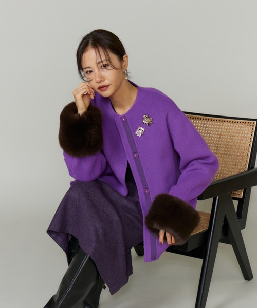 LE SOUK(ルスーク)の「ファー付きクルーネックリバーコート(ノーカラーコート・レディース・ネイビー/パープル・9号)」の20枚目の写真