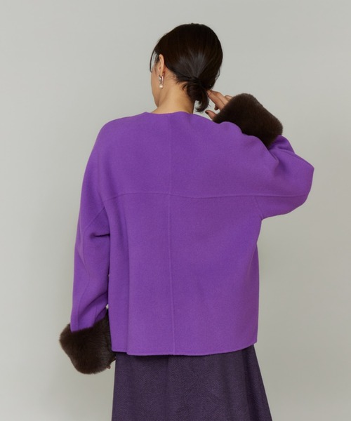 LE SOUK(ルスーク)の「ファー付きクルーネックリバーコート(ノーカラーコート・レディース・ネイビー/パープル・9号)」の12枚目の写真