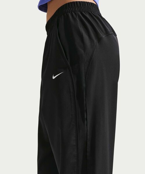 NIKE(ナイキ)の「ナイキ ワン ウィメンズ Dri-FIT ミッドライズ ウーブン パンツ / Nike One Women's Dri-FIT Mid-Rise Woven Pants II4477-010 Black(その他パンツ・レディース・ブラック・S/M/L/XL/XS)」の3枚目の写真