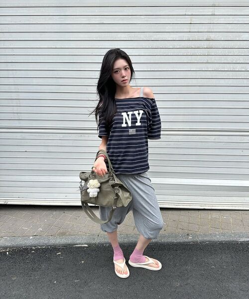 BLACKPURPLE（ブラックパープル）の「ベルトンカーブトートバッグ_カーキ Velton Curve Tote Bag_Khaki（トートバッグ・レディース・カーキ・FREE）」の4枚目の写真