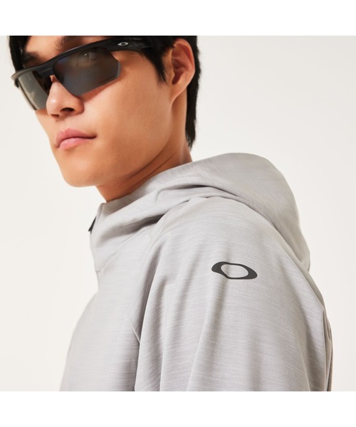 OAKLEY(オークリー)の「オークリー O-SYNC PACK LT FLEECE JACKET 1.0/ジャージ/スポーツ・トレーニング/メンズ/OAKLEY(パーカー・メンズ・チャコールグレー/ライトグレー/グレイッシュブルー・L/M/S/XL)」の5枚目の写真