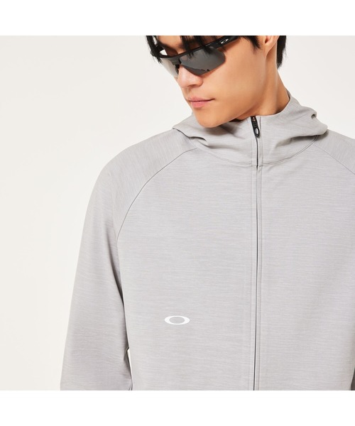 OAKLEY(オークリー)の「オークリー O-SYNC PACK LT FLEECE JACKET 1.0/ジャージ/スポーツ・トレーニング/メンズ/OAKLEY(パーカー・メンズ・チャコールグレー/ライトグレー/グレイッシュブルー・L/M/S/XL)」の6枚目の写真