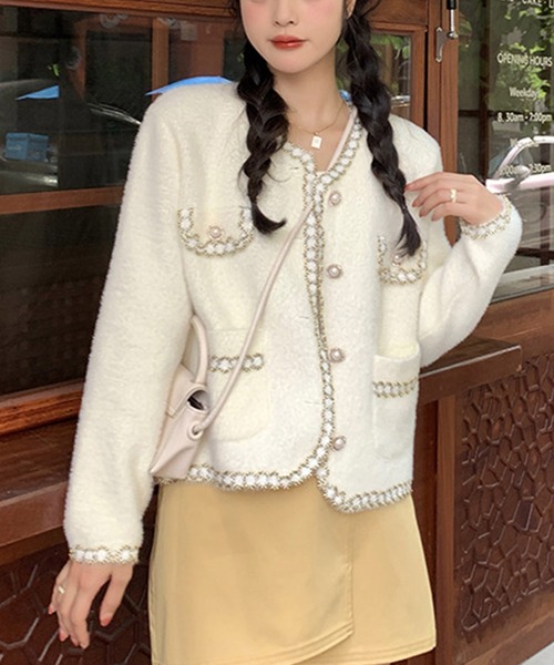 DRESS PLUS（ドレスプラス）の「パール調ボタン配色ブレード ジャケットライクニットカーディガン（カーディガン/ボレロ・レディース・ブラック/ホワイト・フリー）」の19枚目の写真