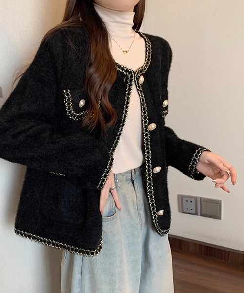 DRESS PLUS（ドレスプラス）の「パール調ボタン配色ブレード ジャケットライクニットカーディガン（カーディガン/ボレロ・レディース・ブラック/ホワイト・フリー）」の3枚目の写真
