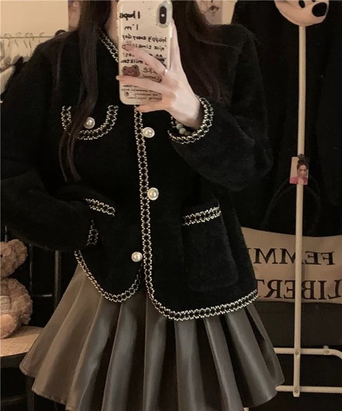 DRESS PLUS（ドレスプラス）の「パール調ボタン配色ブレード ジャケットライクニットカーディガン（カーディガン/ボレロ・レディース・ブラック/ホワイト・フリー）」の10枚目の写真