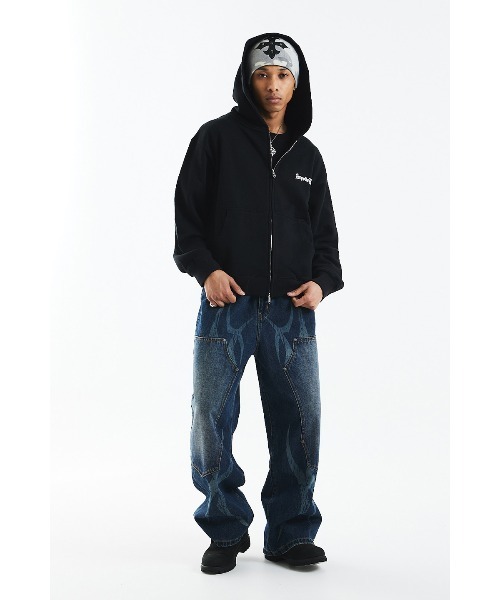 SUPPLIER(サプライヤー)の「ジップフーディ|Cross Zip Hoodie|SUPPLIER(パーカー・メンズ・ブラック・SMALL/MEDIUM/LARGE/X-LARGE)」の10枚目の写真