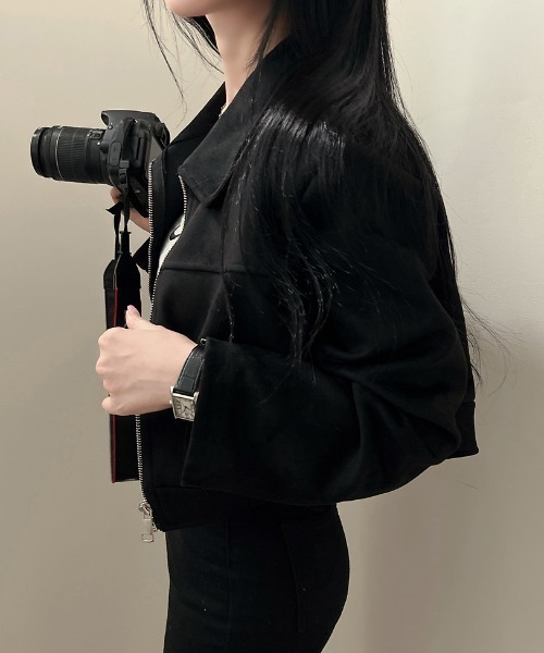 FLINEA(フリネア)の「シンプル襟付きフェイクスエード ブルゾン(その他アウター・レディース・ブラック/カーキ/モカ・XL/L/M)」の5枚目の写真
