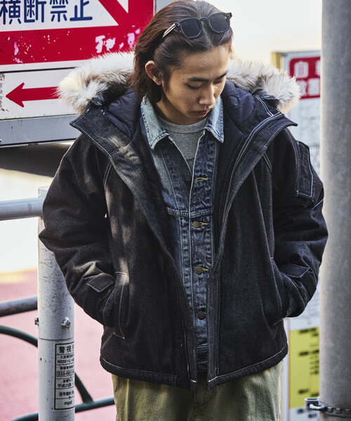 NAUTICA(ノーティカ)の「NAUTICA/ノーティカ リラックスフィット 中綿キルト デタッチャブルファー ミリタリーショートブルゾン(ブルゾン・メンズ・ブラック/ネイビー/カモフラージュ・MEDIUM/LARGE/X-LARGE)」の1枚目の写真