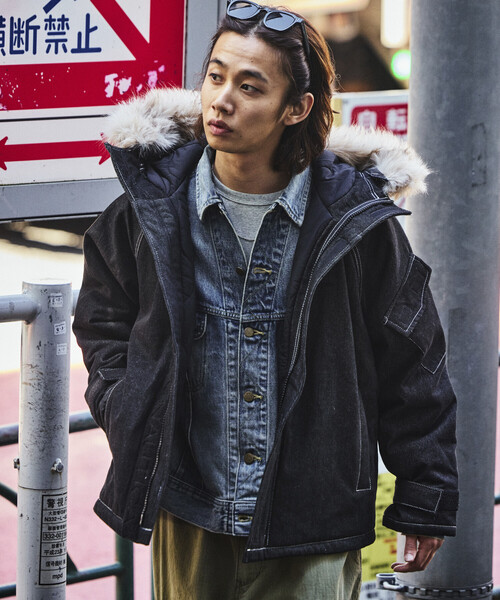 NAUTICA(ノーティカ)の「NAUTICA/ノーティカ リラックスフィット 中綿キルト デタッチャブルファー ミリタリーショートブルゾン(ブルゾン・メンズ・ブラック/ネイビー/カモフラージュ・MEDIUM/LARGE/X-LARGE)」の4枚目の写真