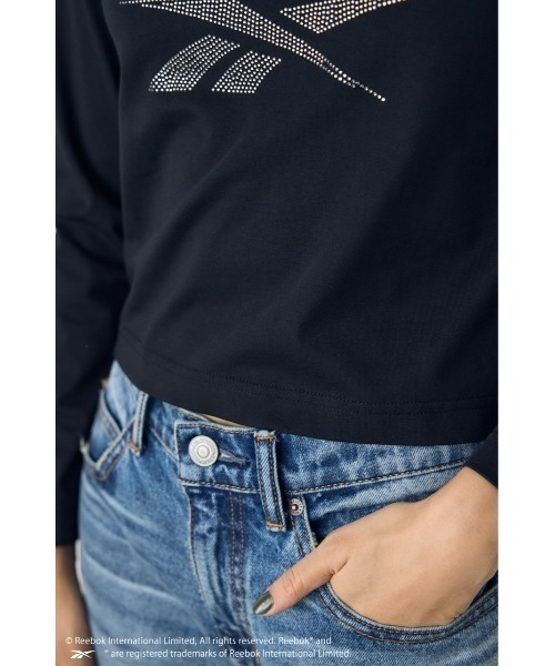 AZUL by moussy(アズールバイマウジー)の「【REEBOK×AZUL】ラインストーンロンT 秋服 冬服【Mサイズレディース】【Lサイズメンズ&ユニセックス】(Tシャツ/カットソー・レディース・ブラック/モカ/ライトピンク/オフホワイト・LARGE/MEDIUM)」の16枚目の写真