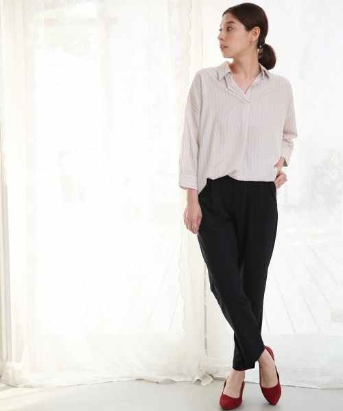 LEPSIM（レプシィム）の「★美脚パンツ★ポリエステルレーヨンポリウレタンタックムジパンツ　725475（その他パンツ・レディース・キャメル/ネイビー/ブラック/グレー・MEDIUM/SMALL/LARGE）」の5枚目の写真