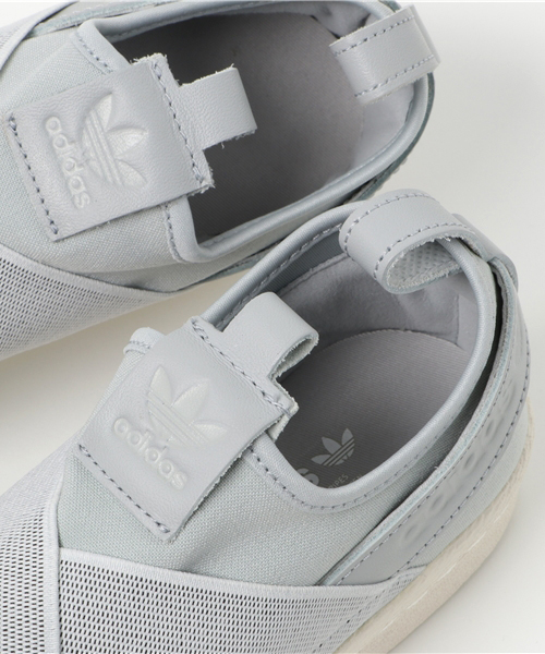 adidas（アディダス）の「オリジナルス スーパースター スリッポン [SUPERSTAR SlipOn W]（スリッポン・レディース・グレー/ブルー・26.0cm/23.0cm/23.5cm/24.0cm/22.5cm/27.0cm/25.0cm/28.0cm/24.5cm/22.0cm/26.5cm/27.5cm/25.5cm）」の7枚目の写真