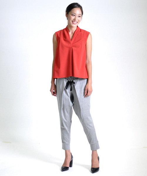 AVIE（アビィ）の「サルエルテーパードパンツ（その他パンツ・レディース・グレー/ブラック・38）」の9枚目の写真