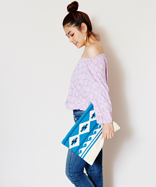 Kahiko（カヒコ）の「【Kahiko】ヴィンテージ調ウェーブクラッチバッグ（クラッチバッグ・レディース・ホワイト/ブルー・FREE）」の9枚目の写真