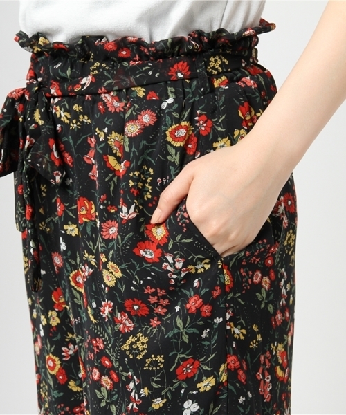 archives（アルシーヴ）の「花柄サイドスリットイージーパンツ（その他パンツ・レディース・ブラック/オフホワイト・MEDIUM）」の8枚目の写真