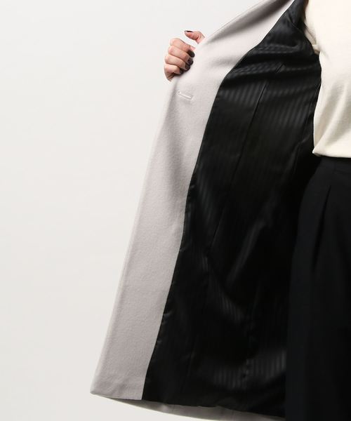 laboratory work(ラボラトリーワーク)の「【JAPAN QUALITY】ノーカラーチェスターコート(チェスターコート・レディース・ブラック/杢グレー/グレイッシュブルー/キャメル/ライトグレー・MEDIUM/SMALL)」の11枚目の写真