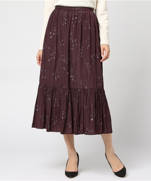 RIVE DROITE(リヴドロワ)の「割繊フラワープリントスカート(スカート・レディース・ブラック/パープル・36)」の1枚目の写真