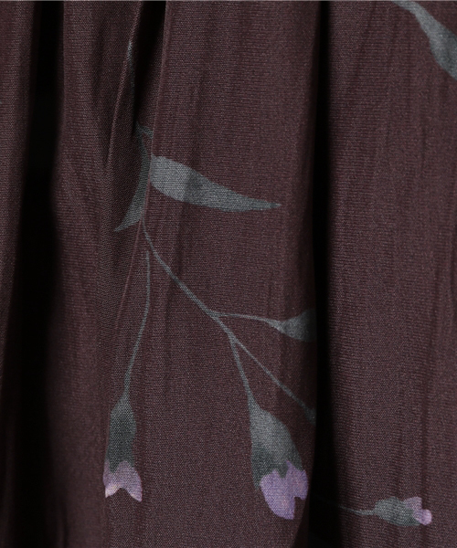 RIVE DROITE(リヴドロワ)の「割繊フラワープリントスカート(スカート・レディース・ブラック/パープル・36)」の9枚目の写真