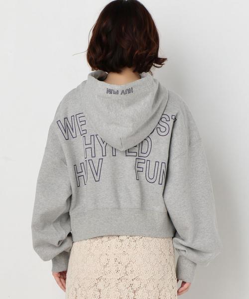 Another Edition(アナザーエディション)の「バックロゴパーカー(パーカー・レディース・ライトグレー/ワインレッド・FREE)」の3枚目の写真