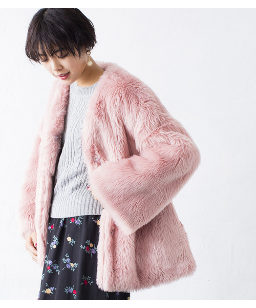 WEGO（ウィゴー）の「WEGO/エコファーコート（ノーカラージャケット・レディース・マスタード/ブラック/ベージュ/サックスブルー/ライトパープル/ライトピンク/その他1/その他2/ライトグレー・FREE）」の7枚目の写真