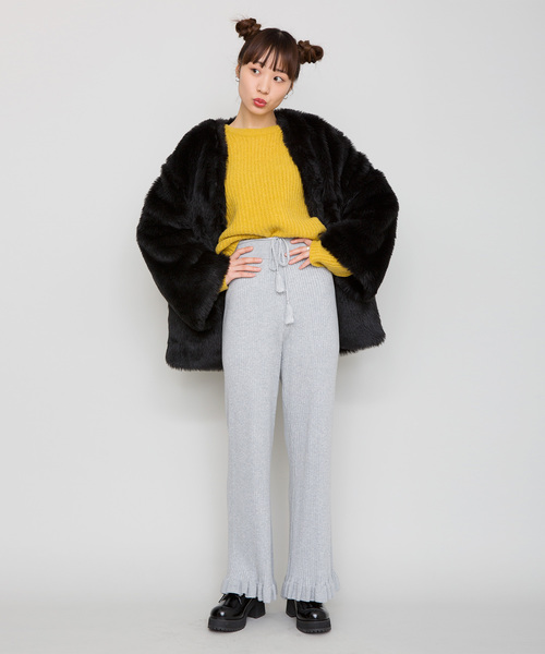WEGO（ウィゴー）の「WEGO/エコファーコート（ノーカラージャケット・レディース・マスタード/ブラック/ベージュ/サックスブルー/ライトパープル/ライトピンク/その他1/その他2/ライトグレー・FREE）」の11枚目の写真