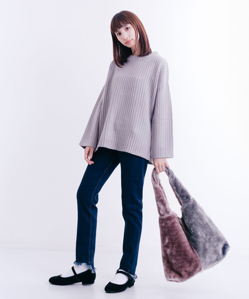 merlot plus（メルロープリュス）の「バイカラーワンショルダーファーバッグ2442（ショルダーバッグ・レディース・ベージュ/ピンク/ブルー・FREE）」の10枚目の写真