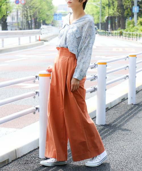 FREE'S MART（フリーズマート）の「◆サイドバックルワイドパンツ（その他パンツ・レディース・ベージュ/ネイビー/オレンジ・SMALL/MEDIUM）」の3枚目の写真