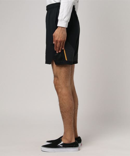 UNDER ARMOUR(アンダーアーマー)の「メンズ トレーニングショートパンツ / ProjectRockケージショーツ(その他パンツ・メンズ・ブラック・SM/XL/MD/LG)」の2枚目の写真
