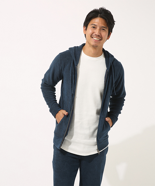 AZUL by moussy（アズールバイマウジー）の「ループパイルZIPパーカー（パーカー・メンズ・ネイビー/ブラック・LARGE/MEDIUM/SMALL）」の11枚目の写真