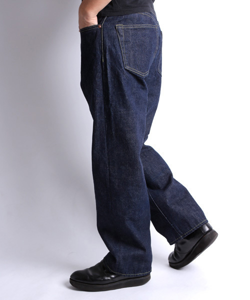 Made in JAPAN denime (wide straight)（メイドインジャパンデニム　ワイドストレート）の「WWⅡ type-One Wash-（デニムパンツ・メンズ・インディゴブルー・27inch/31inch/30inch/33inch/29inch/36inch）」の13枚目の写真