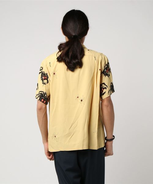 STAR OF HOLLYWOOD（スターオブハリウッド）の「STAR OF HOLLYWOOD/ スターオブハリウッド： TARANTULA＃（シャツ/ブラウス・メンズ・ピンク/イエロー/ブルー系その他・MEDIUM/LARGE）」の4枚目の写真